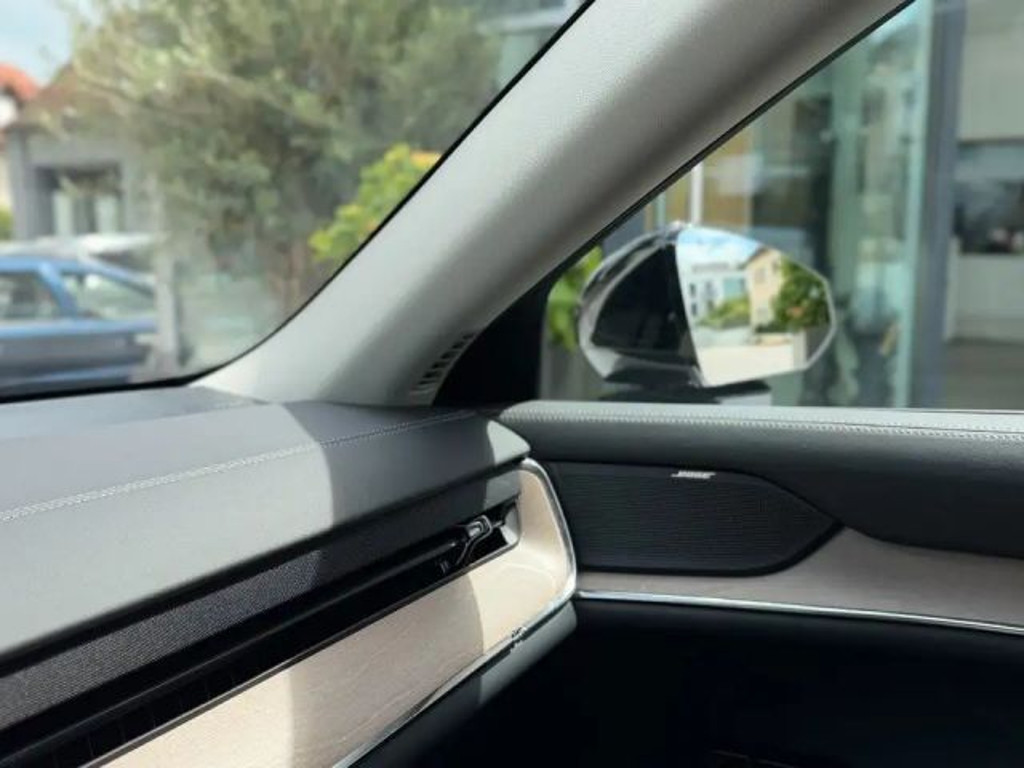 Volvo EX90