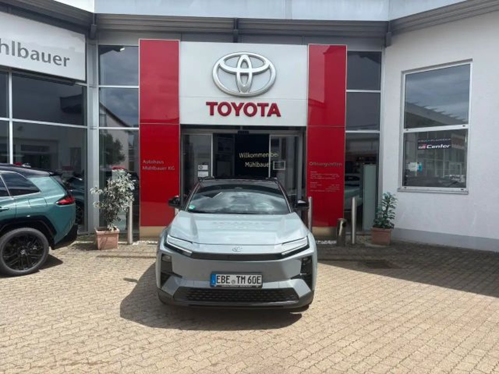 Toyota C-HR Vierwielaandrijving Lounge