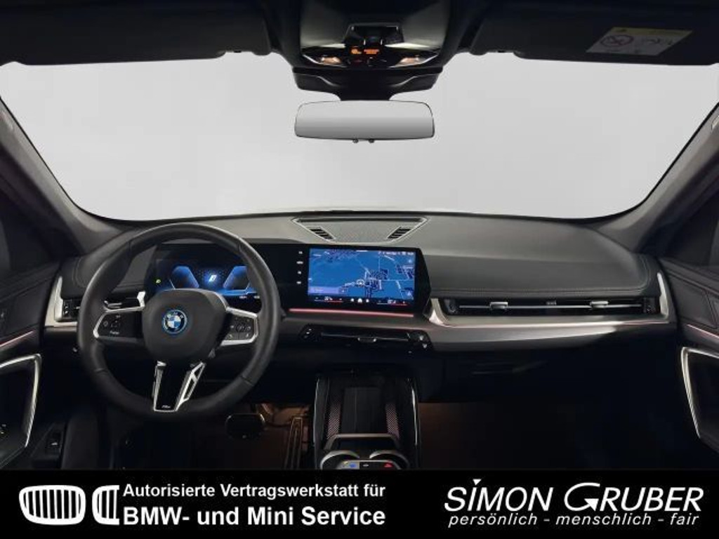 BMW iX1