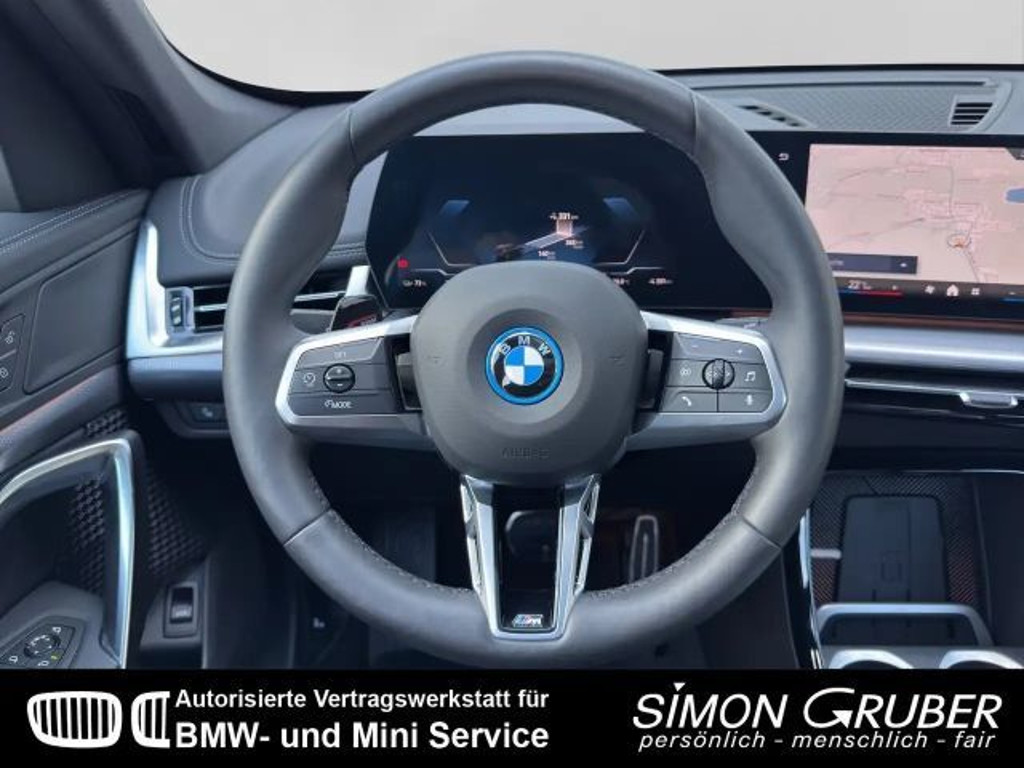 BMW iX1
