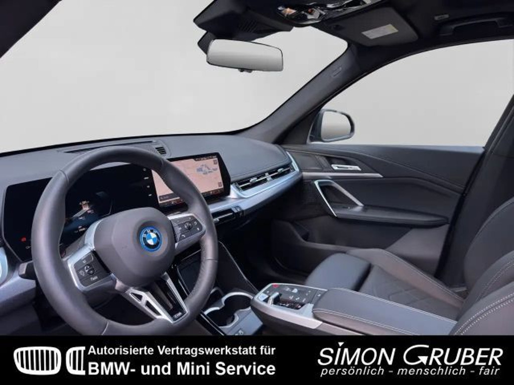 BMW iX1