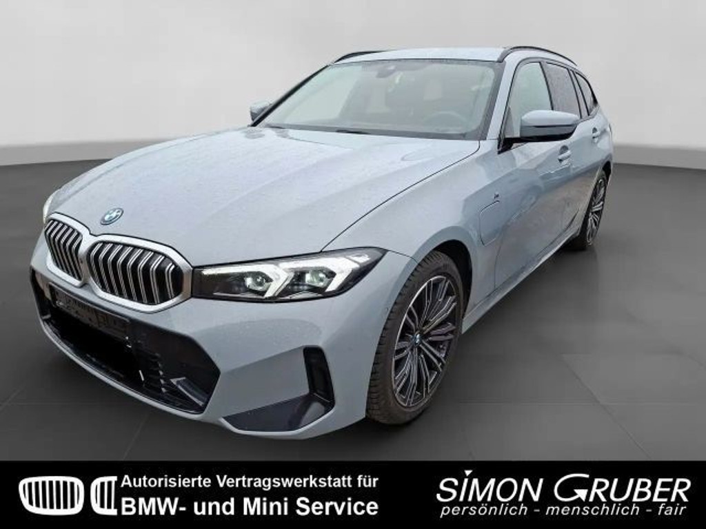 BMW 3 Serie 330 M-Sport Touring 330e