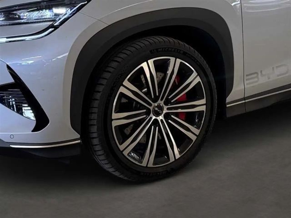 BYD Sealion 7