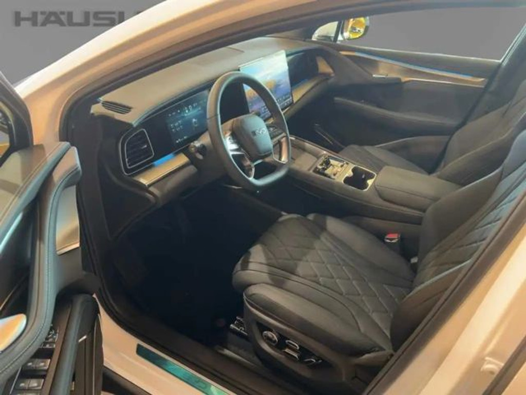 BYD Sealion 7