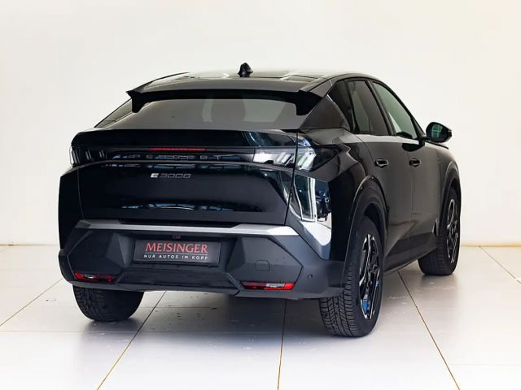 Peugeot E-3008