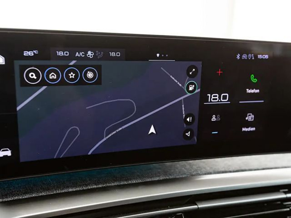Peugeot E-3008