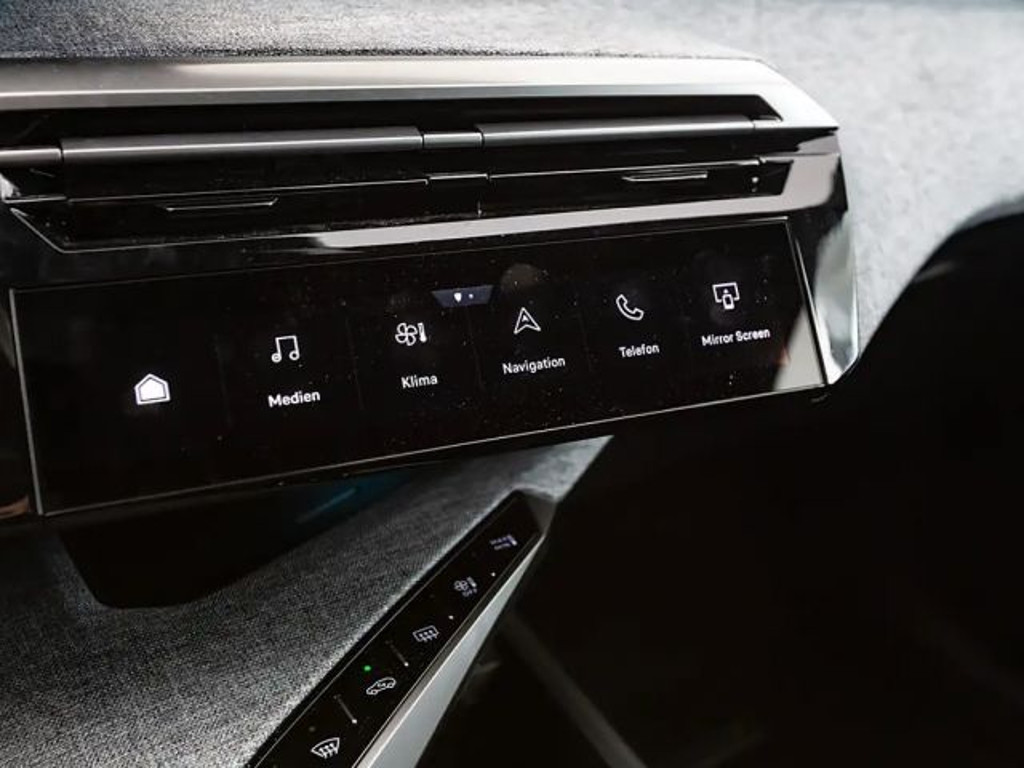 Peugeot E-3008