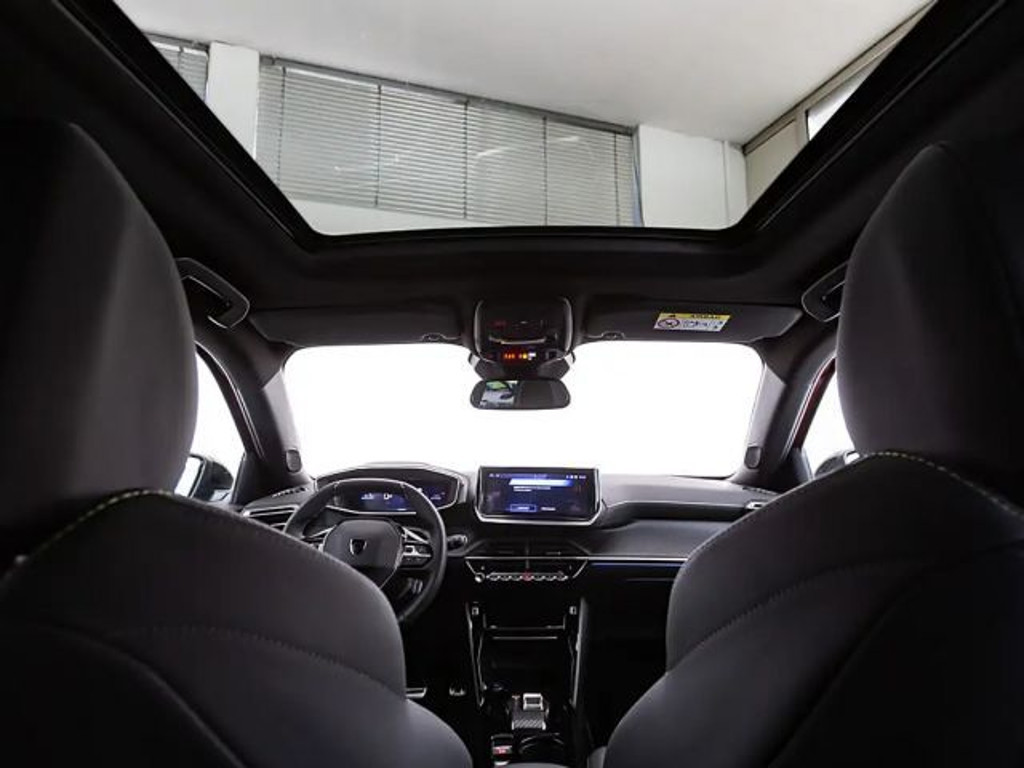 Peugeot e-2008