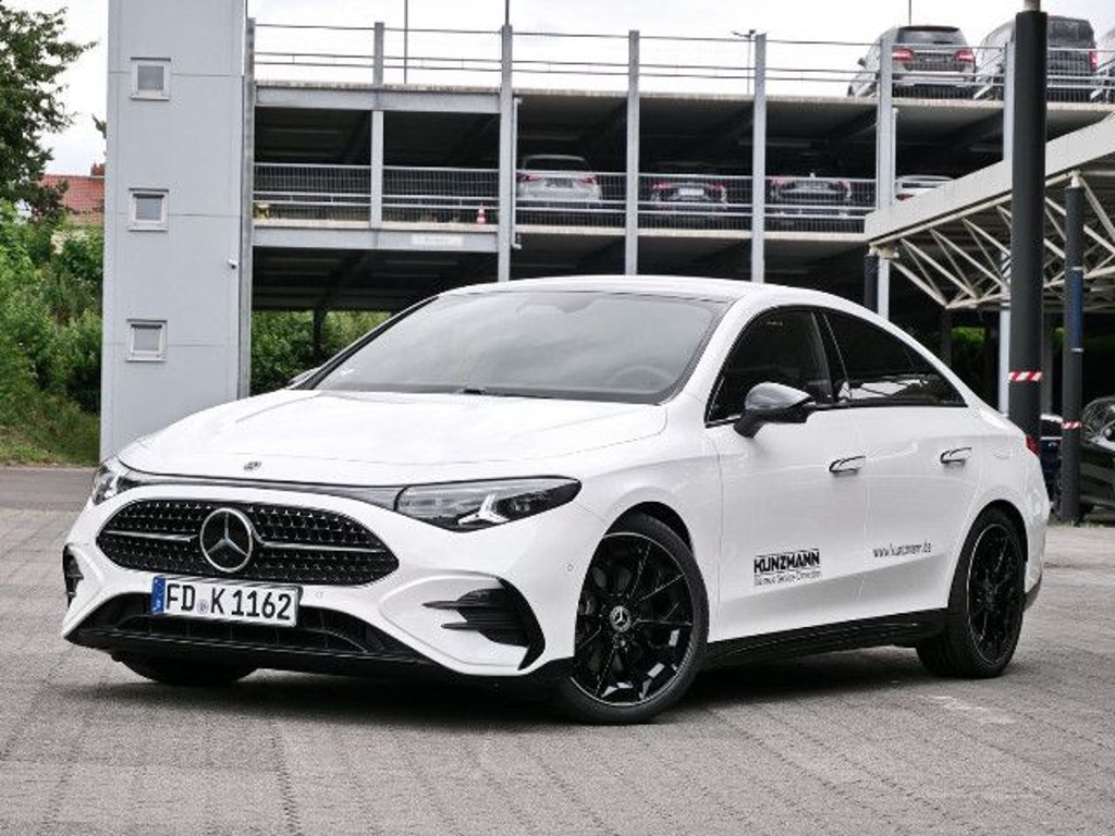 Mercedes-Benz CLA-Klasse CLA 220 4MATIC Sedan