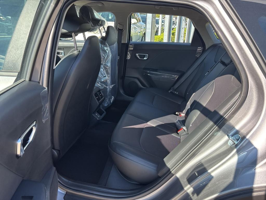 Kia K4