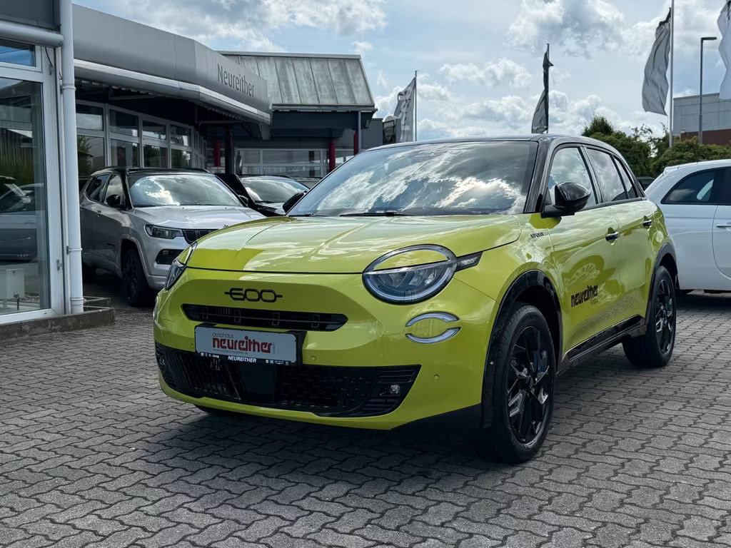 Fiat 600e 1.2 Hybrid T3 107 kW eDCT Sport