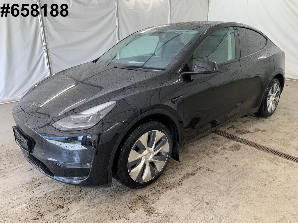 Tesla Model Y Long Range Dual Motor AWD