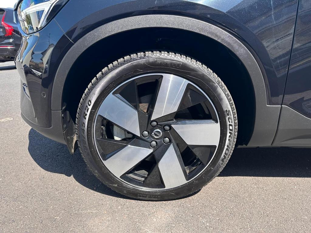 Volvo EX40