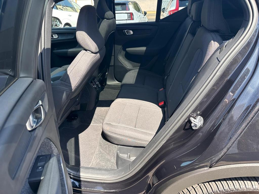 Volvo EX40