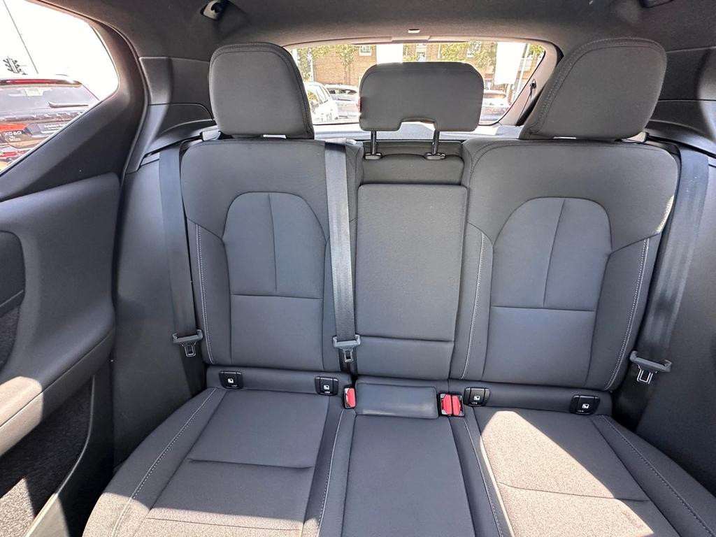 Volvo EX40