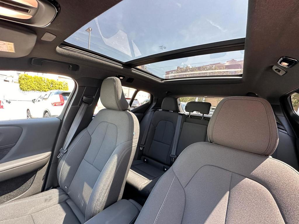 Volvo EX40