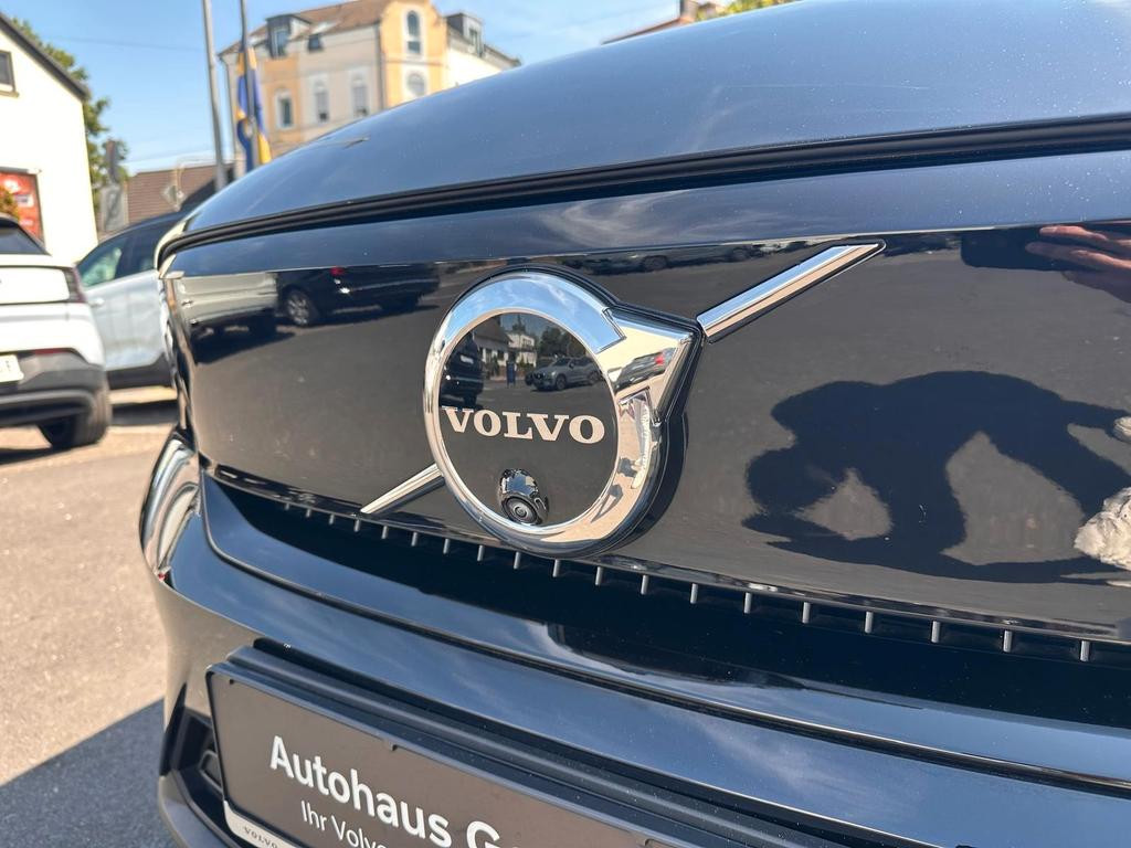 Volvo EX40