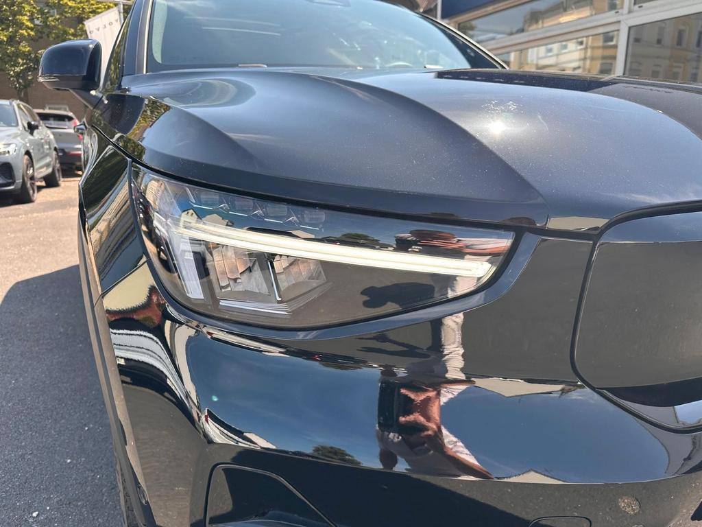 Volvo EX40