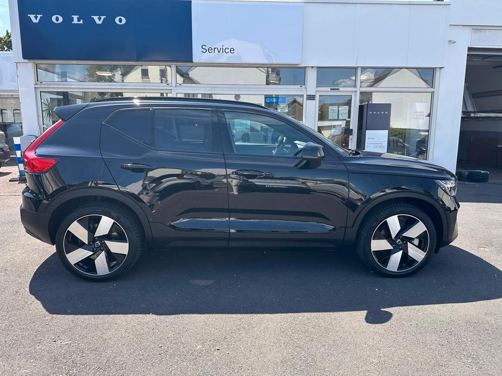 Volvo EX40