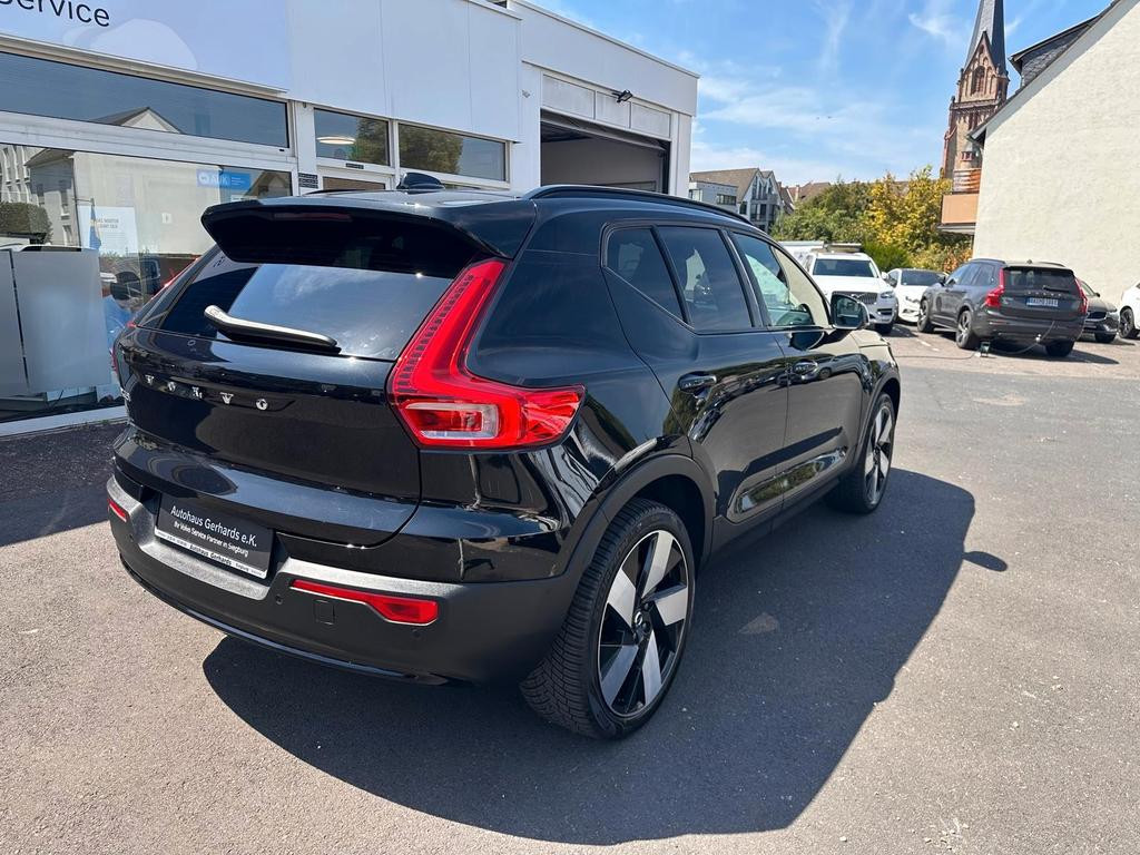 Volvo EX40