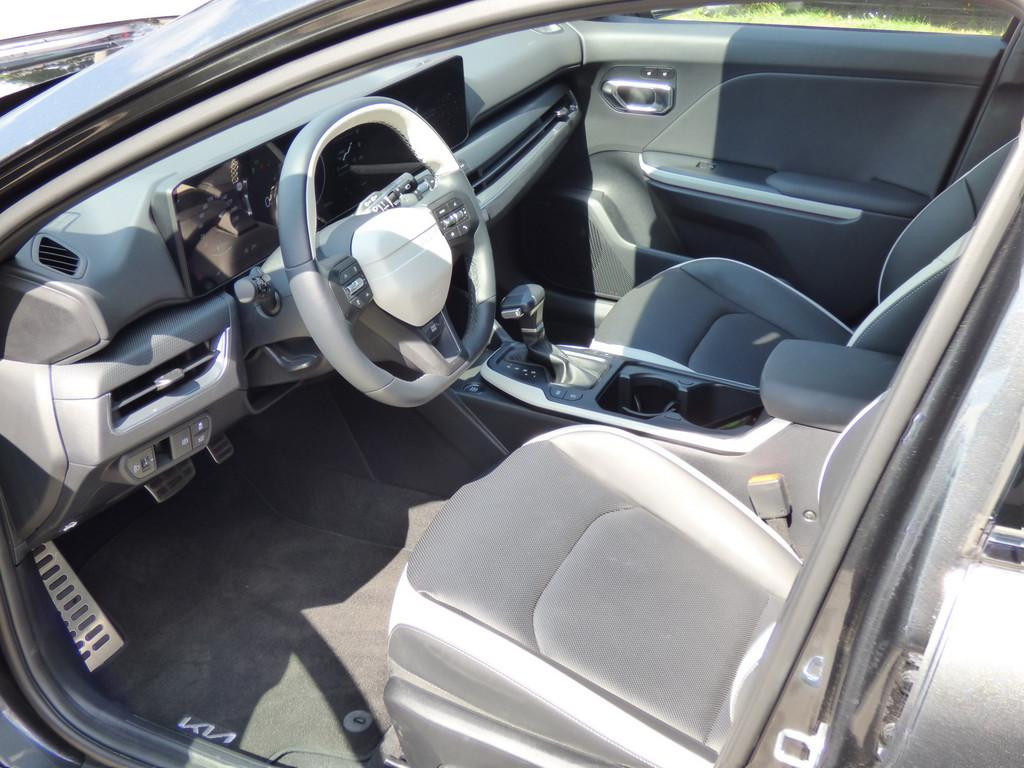 Kia K4