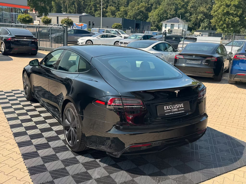 Tesla Model S