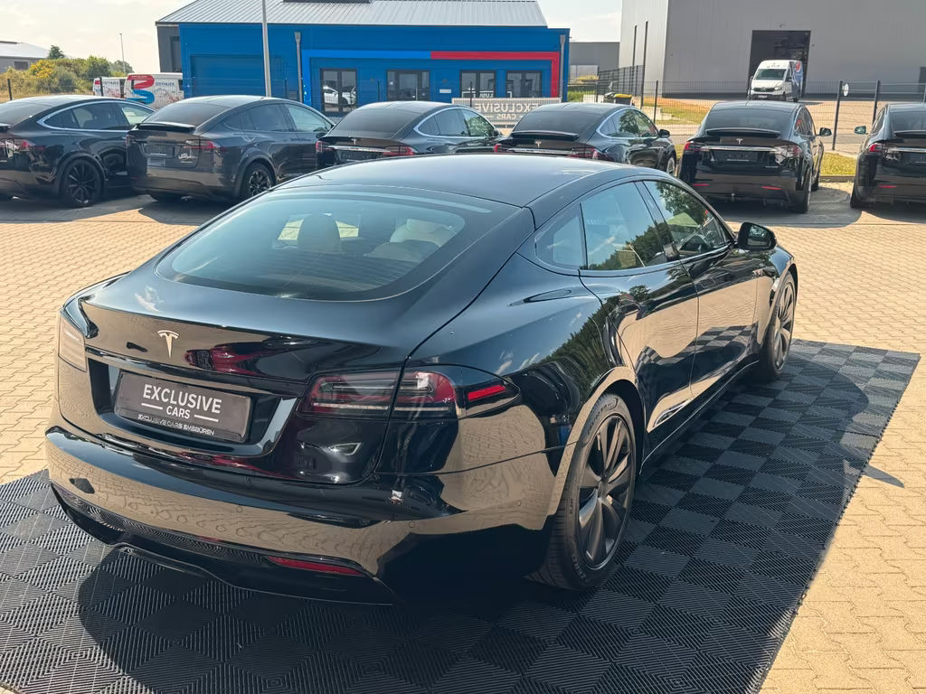 Tesla Model S