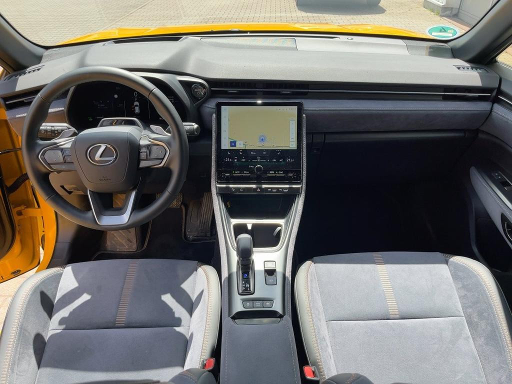 Lexus LBX