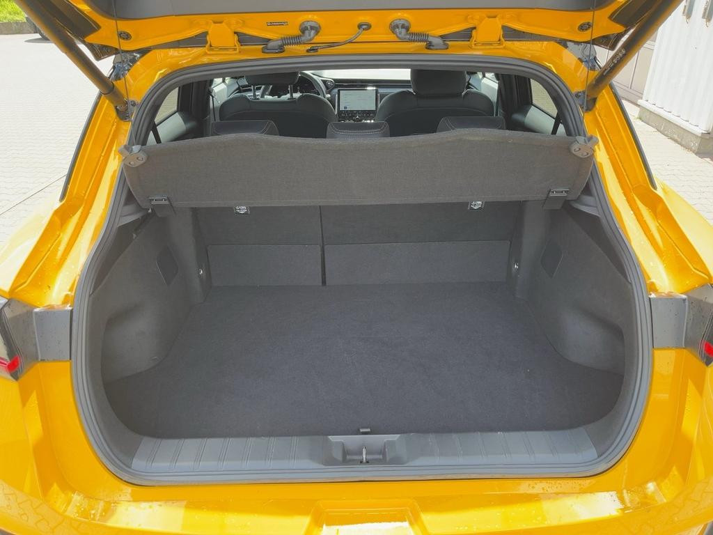 Lexus LBX