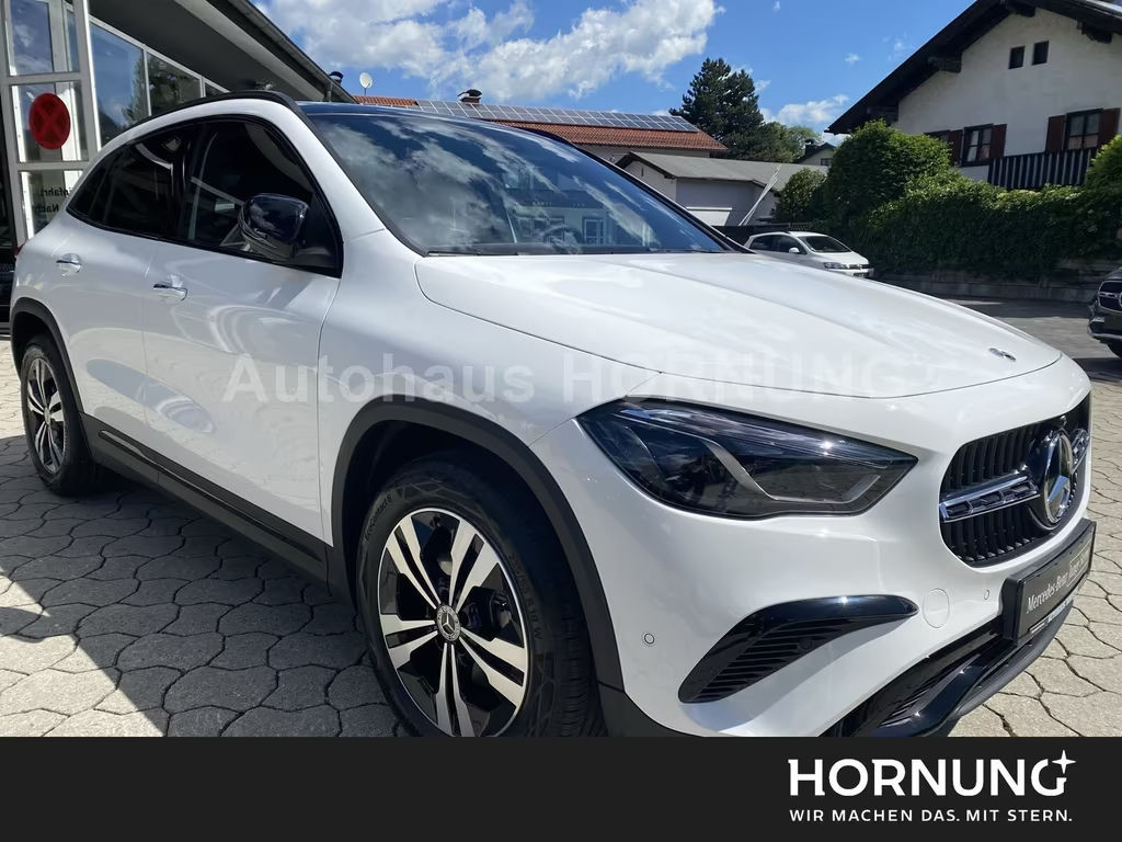 Mercedes-Benz GLA-Klasse GLA 180 PROGR ADV+ DISTR MBEAM PANO NIGHT KEY-GO