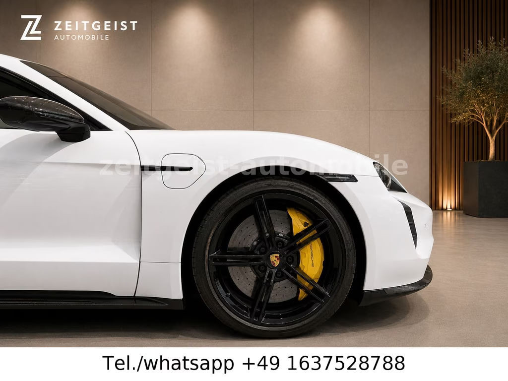 Porsche Taycan S Turbo