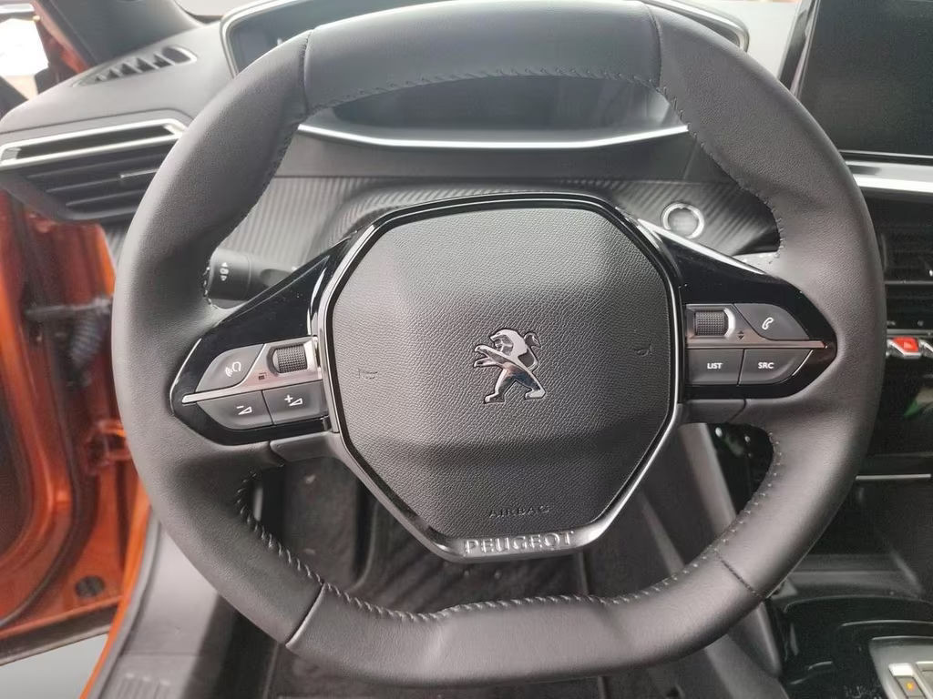 Peugeot e-2008