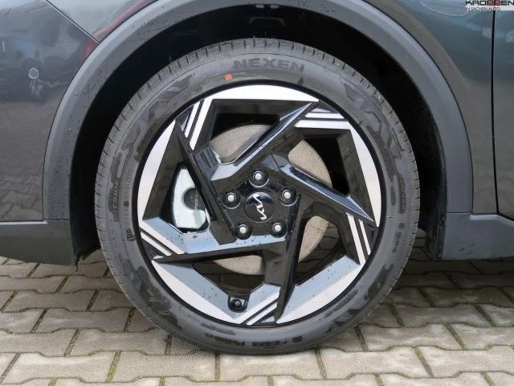 Kia K4