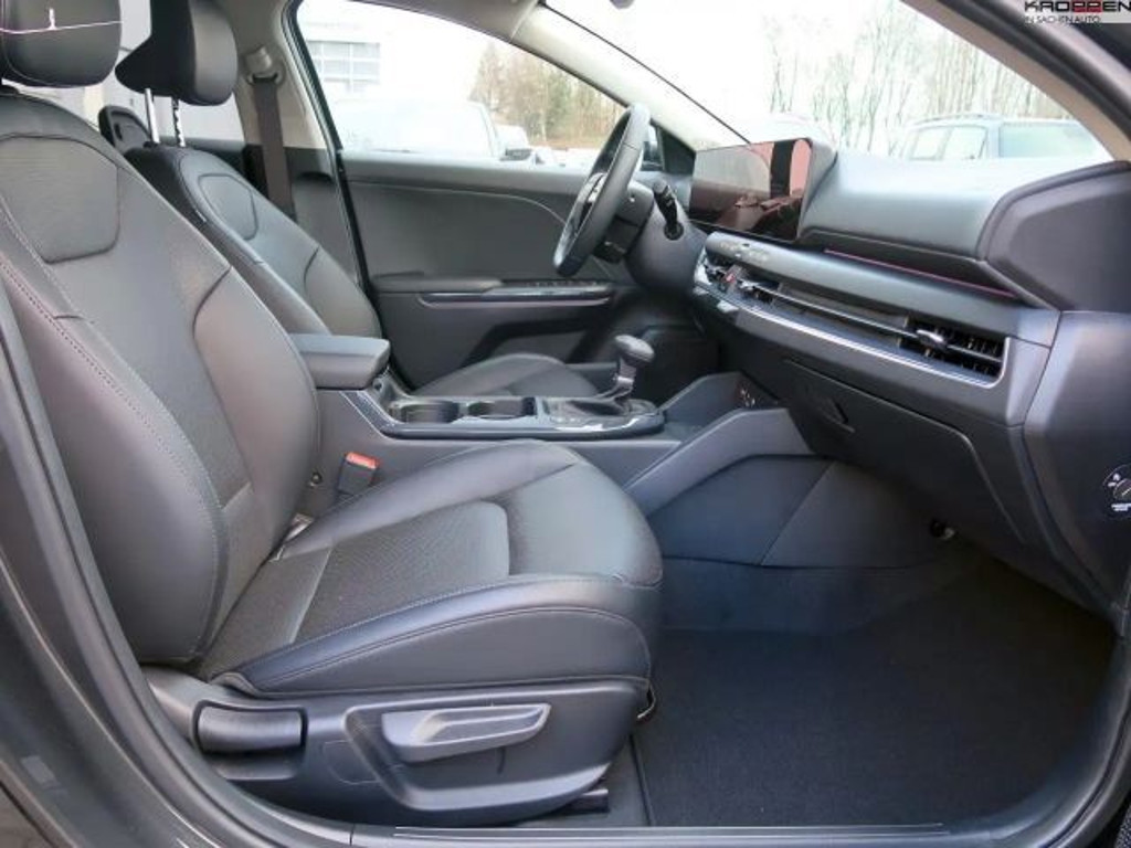 Kia K4