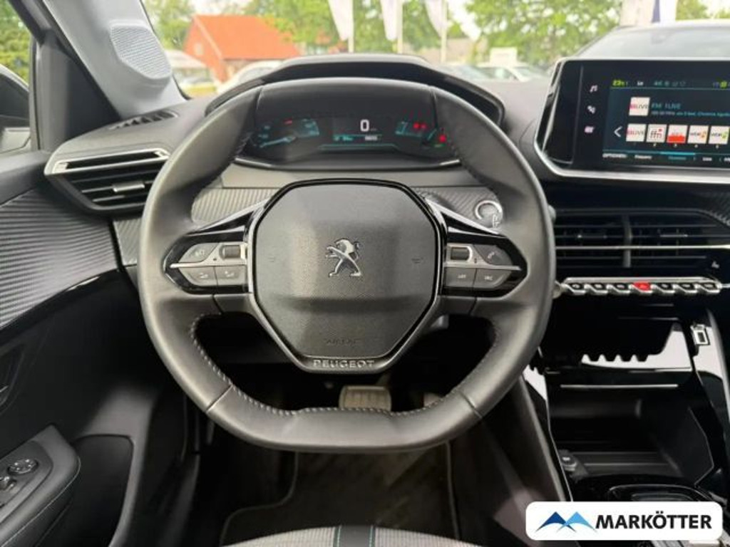 Peugeot e-208