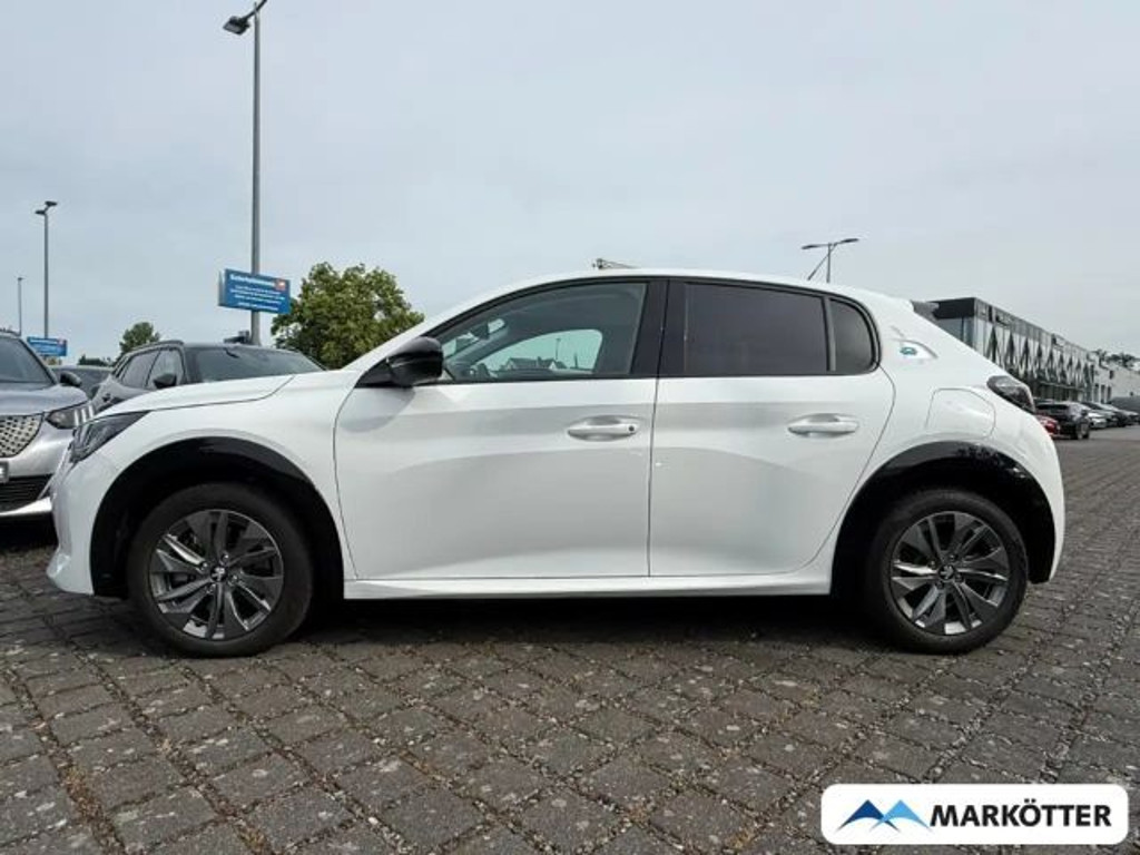 Peugeot e-208