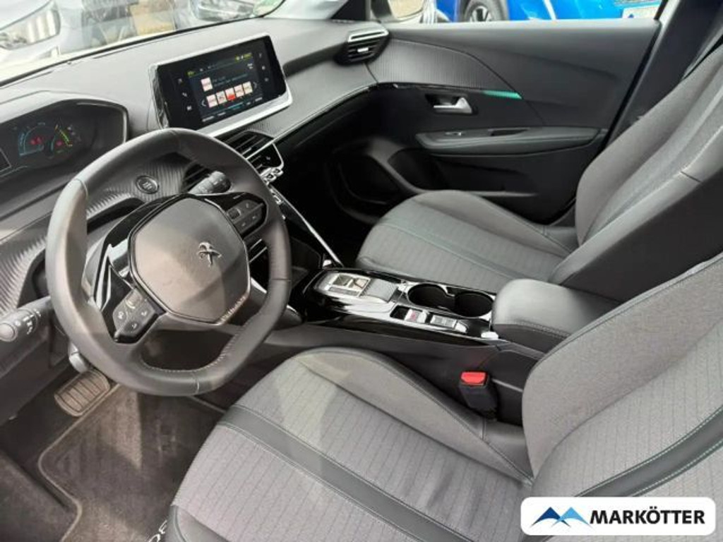 Peugeot e-208