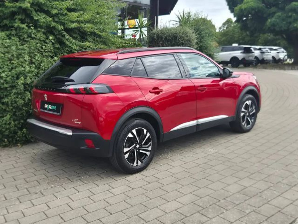 Peugeot e-2008