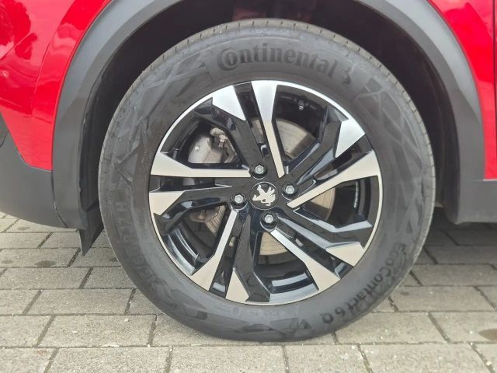 Peugeot e-2008