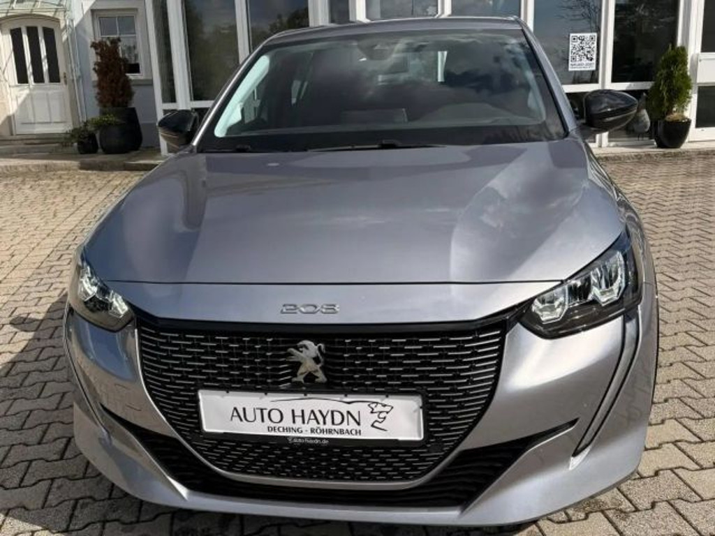 Peugeot e-208