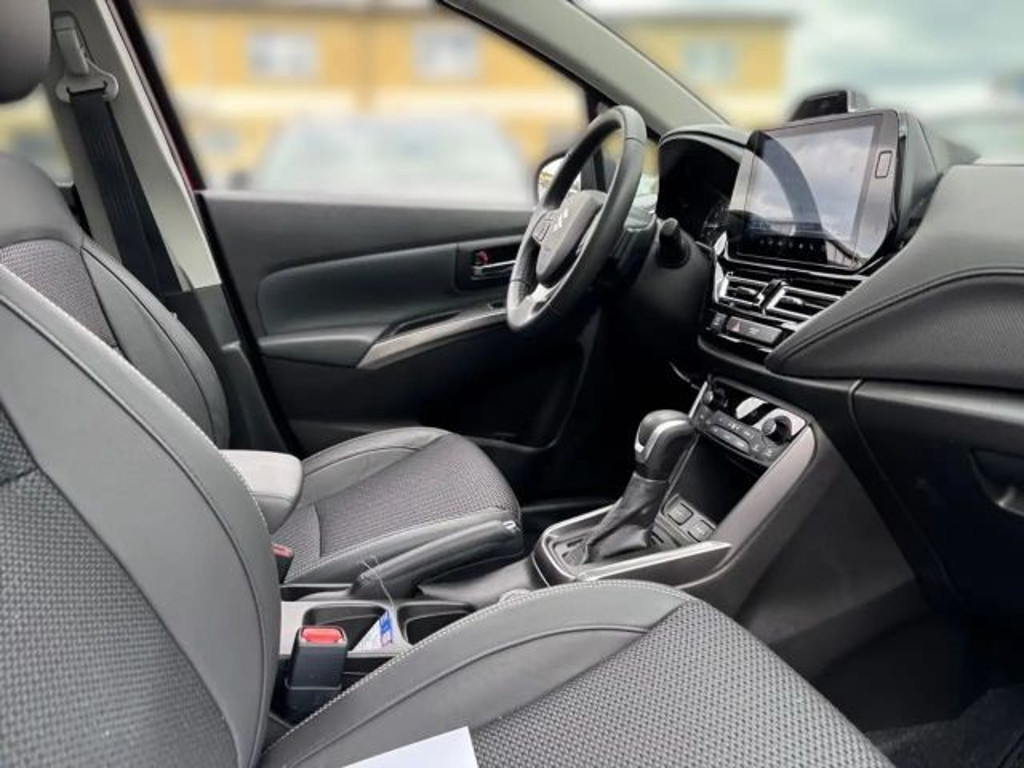 Suzuki S-Cross