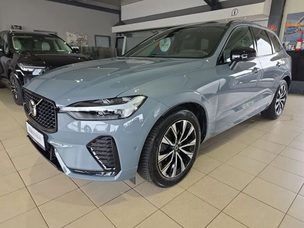 Volvo XC60 AWD Plus Dark