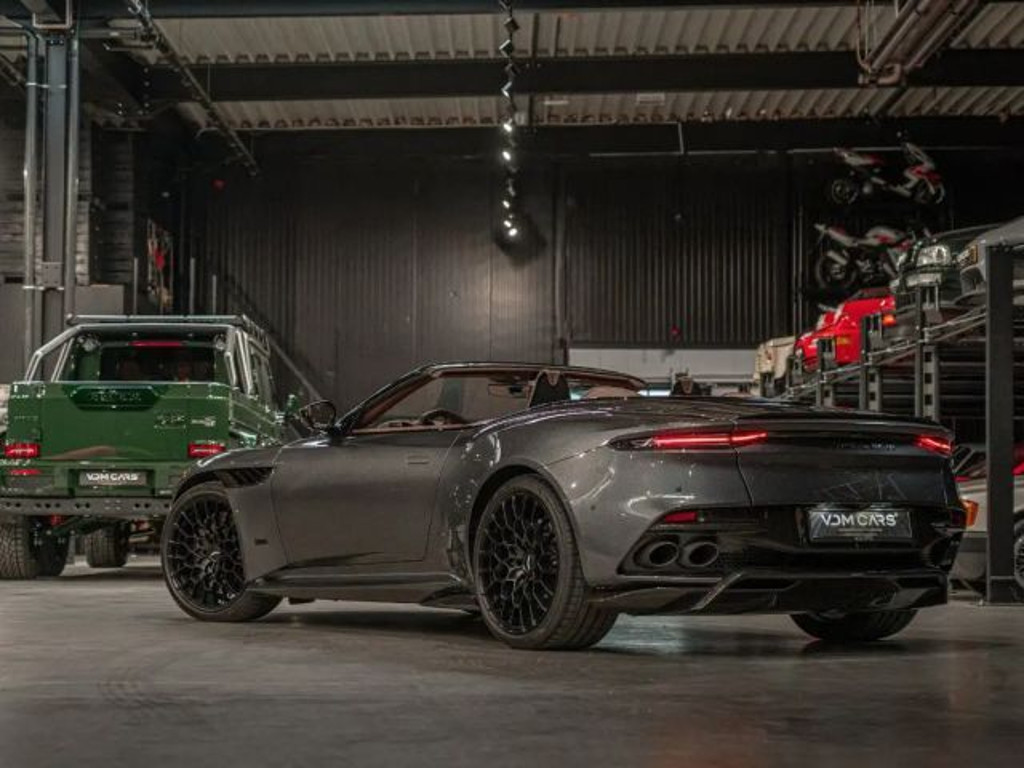 Aston Martin DBS