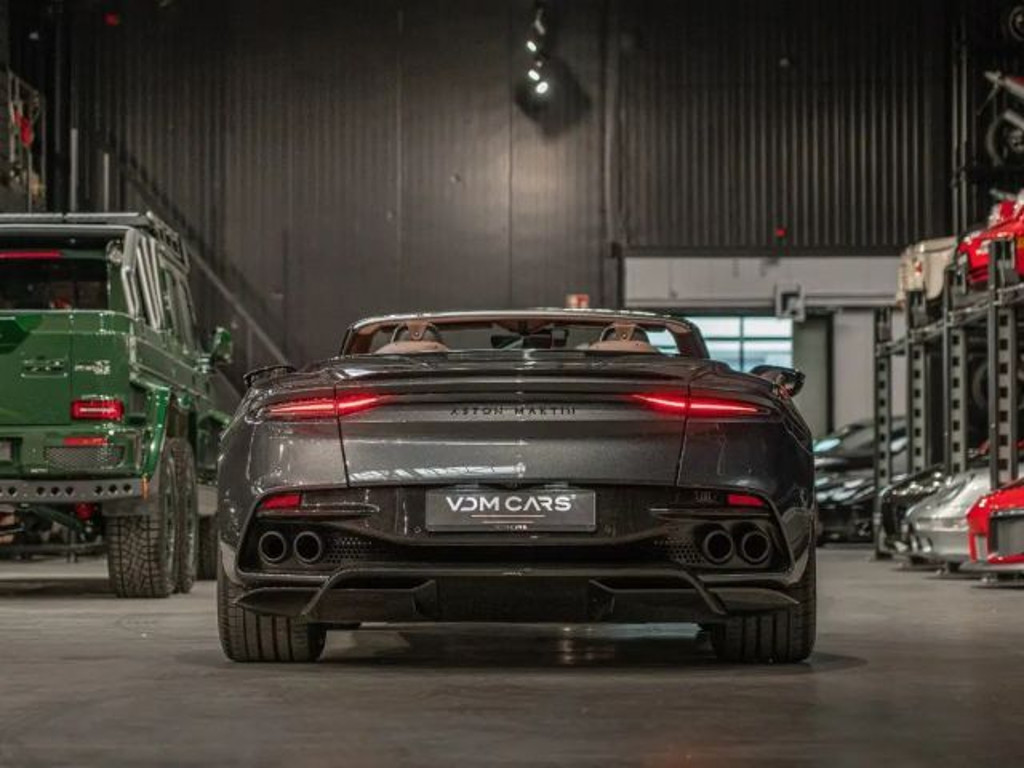 Aston Martin DBS