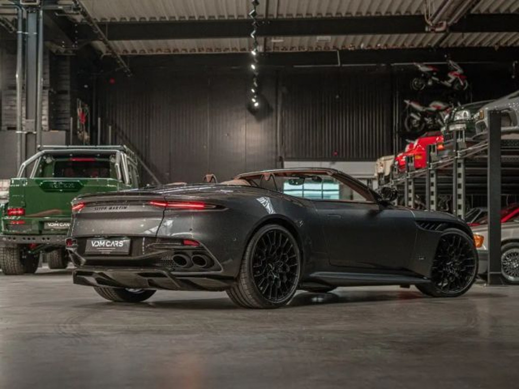 Aston Martin DBS