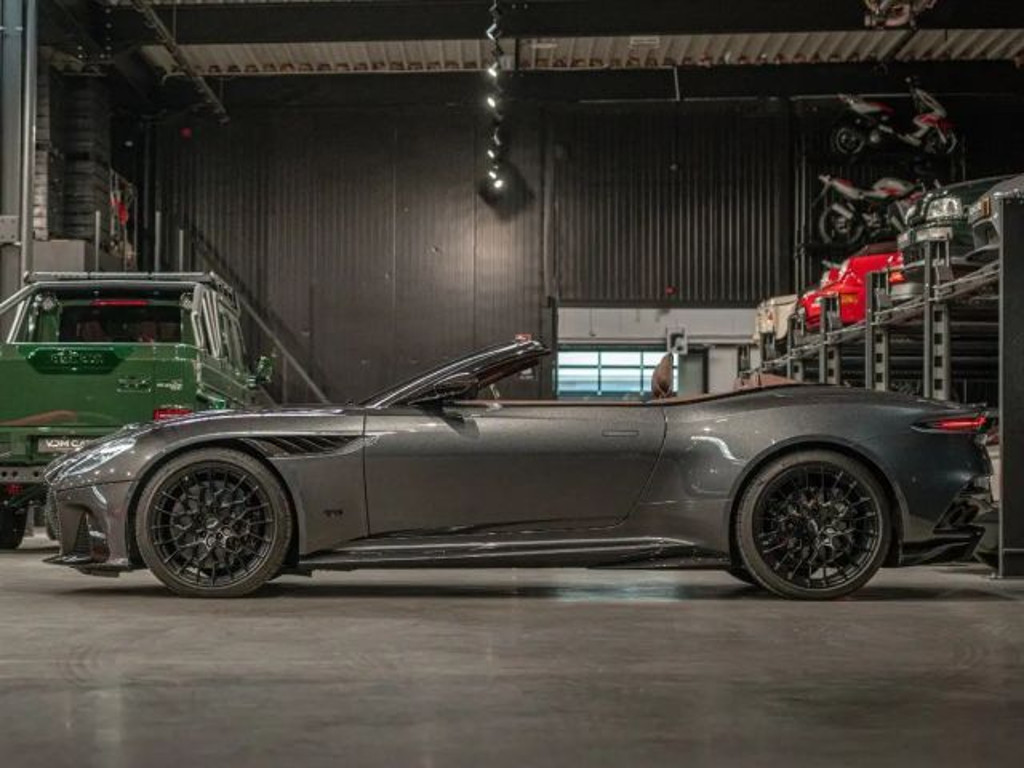 Aston Martin DBS