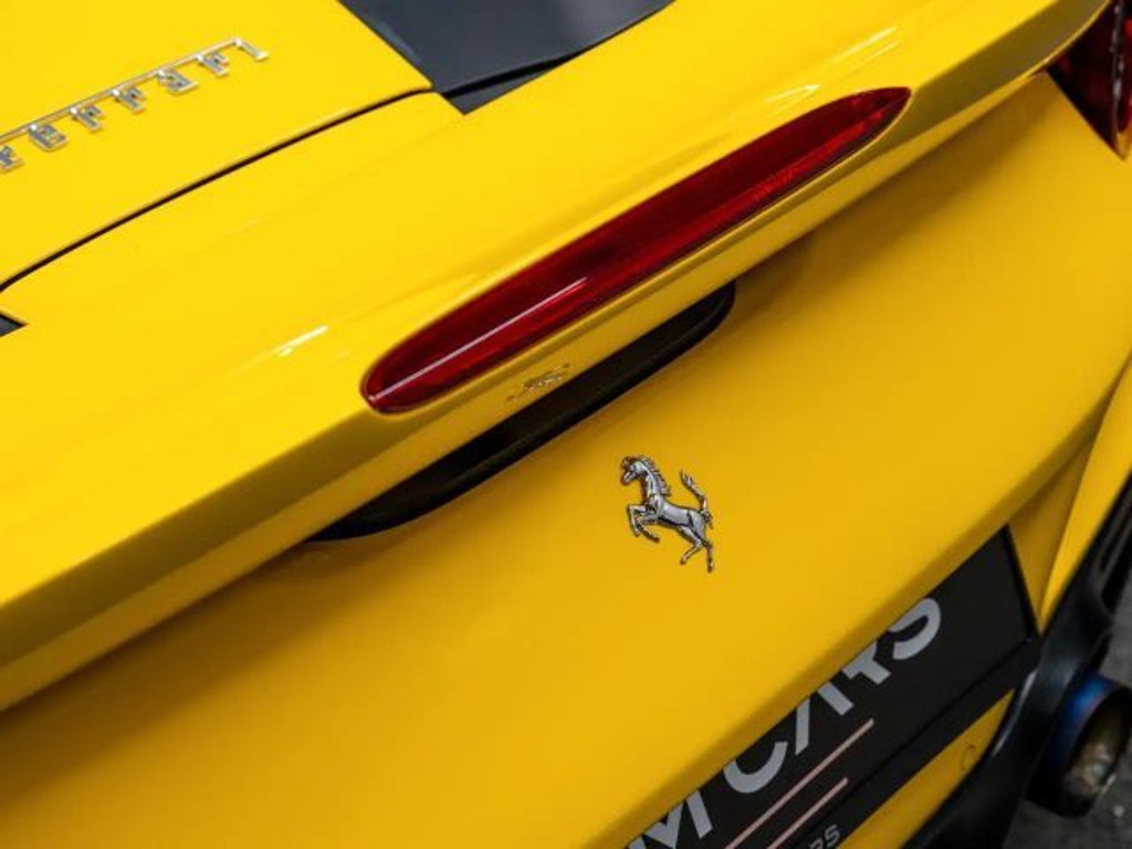 Ferrari F8