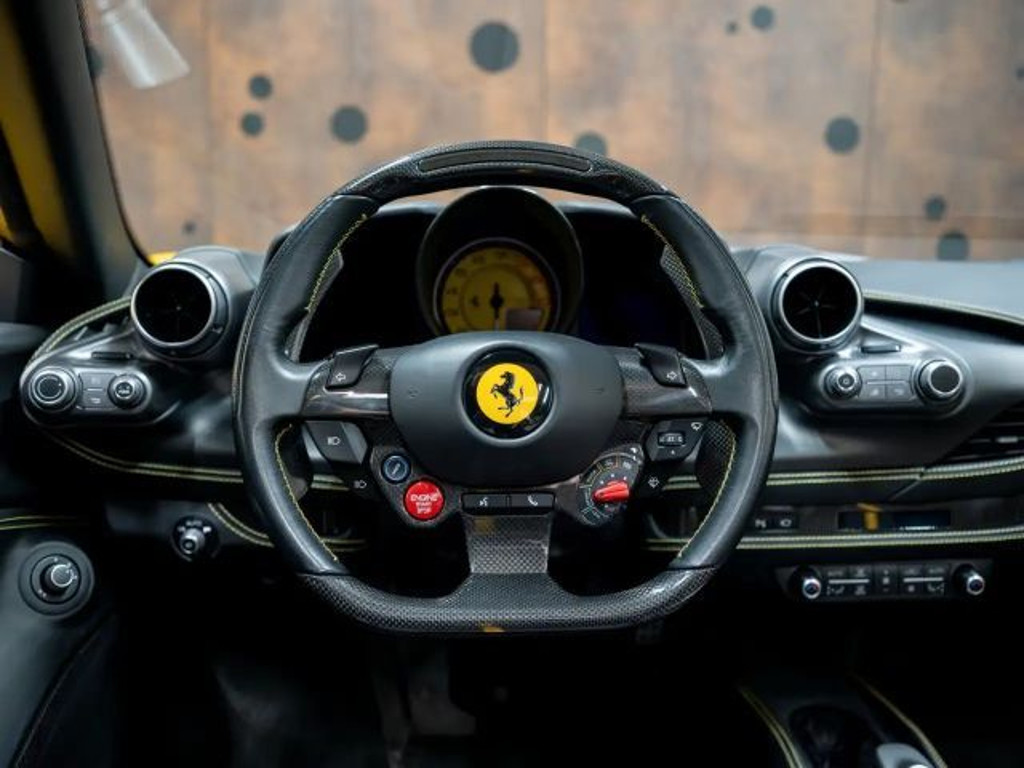 Ferrari F8