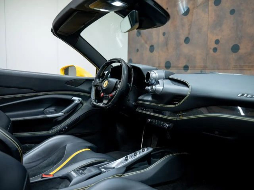 Ferrari F8