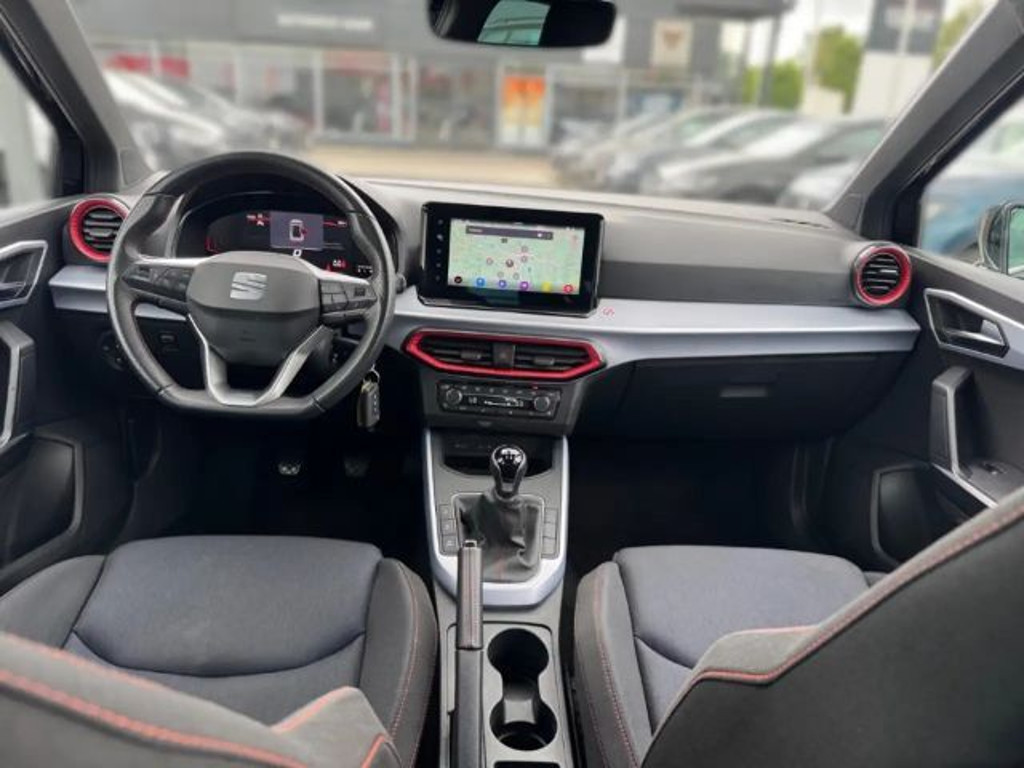 Seat Arona